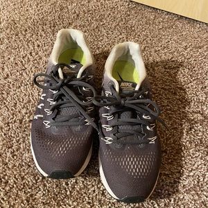 Running shoes